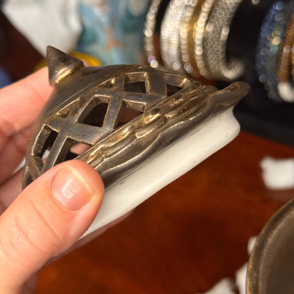 Porcelain Jewelry Box - Picture 6 of 13
